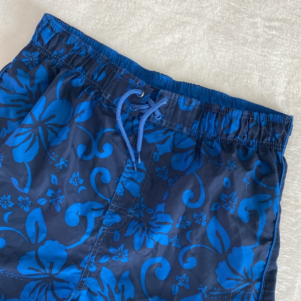 Blue and navy hibiscus print swimming trunks - Picture 2 of 15